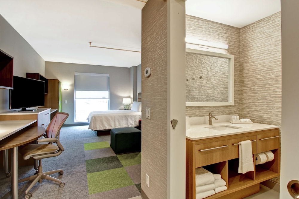 Home2 Suites By Hilton Montreal Dorval 57/68