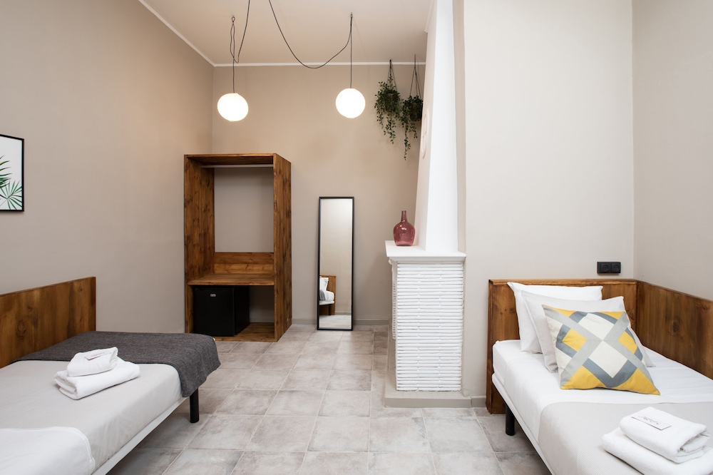 Jardinets Guest House 21/59