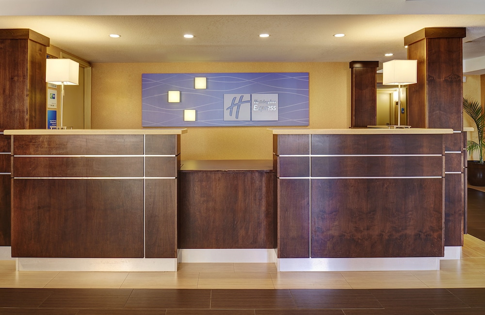 Holiday Inn Express San Diego South National City 10/73