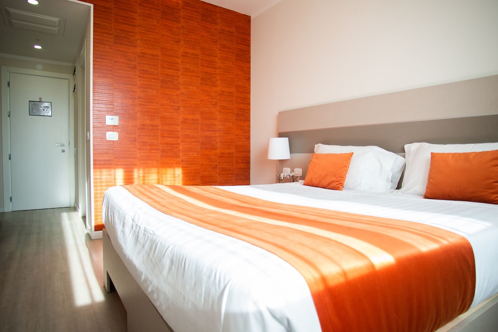 HOTEL GLIS 15/64