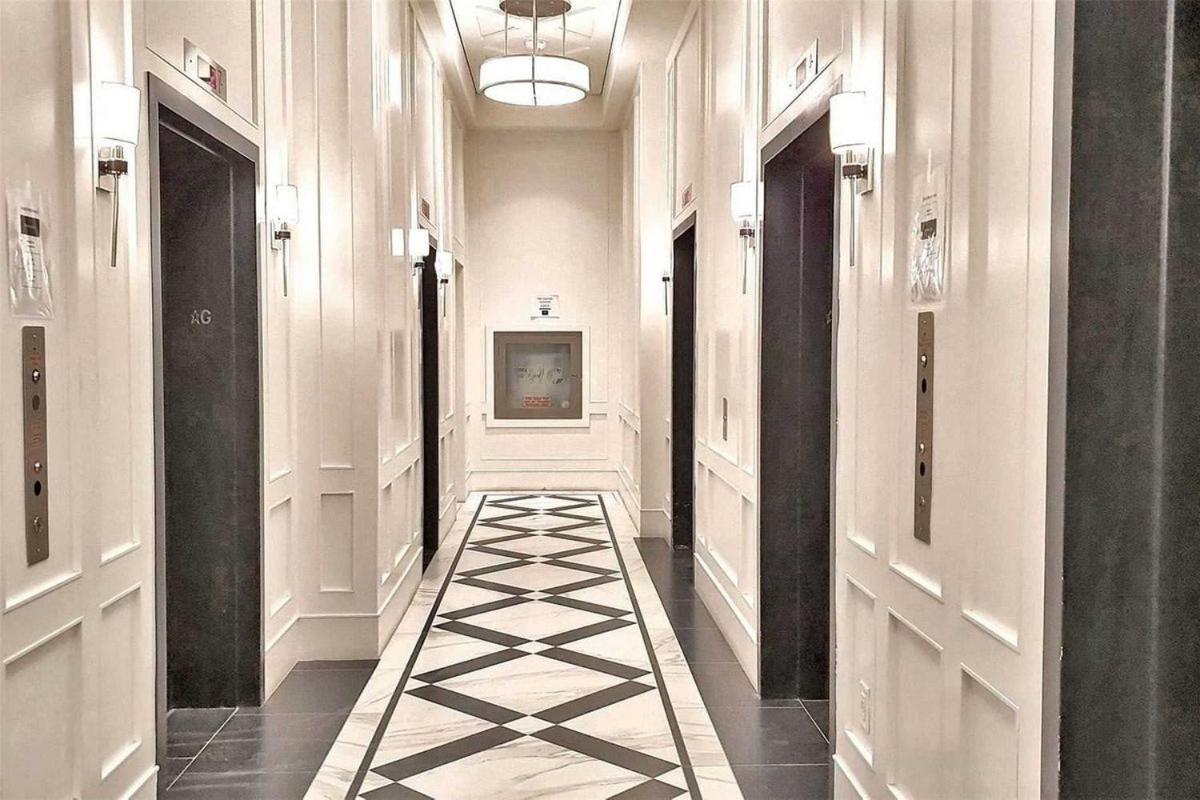 Stylish Downtown Toronto Residential Hotel 4/50