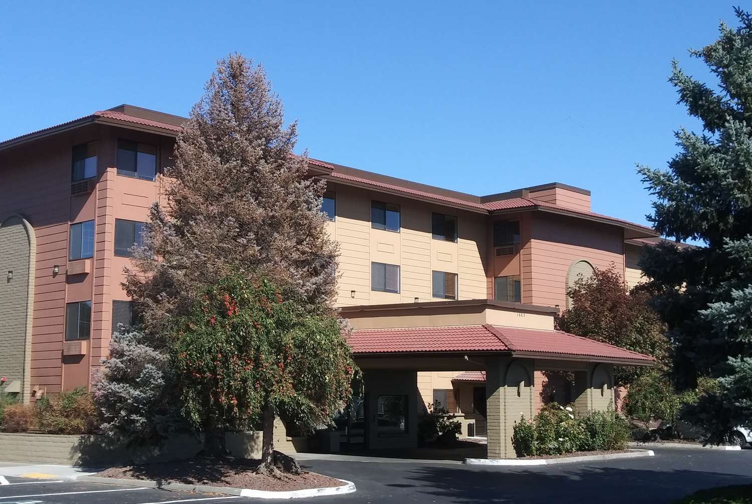 Baymont by Wyndham Yakima Riverfront 6/51