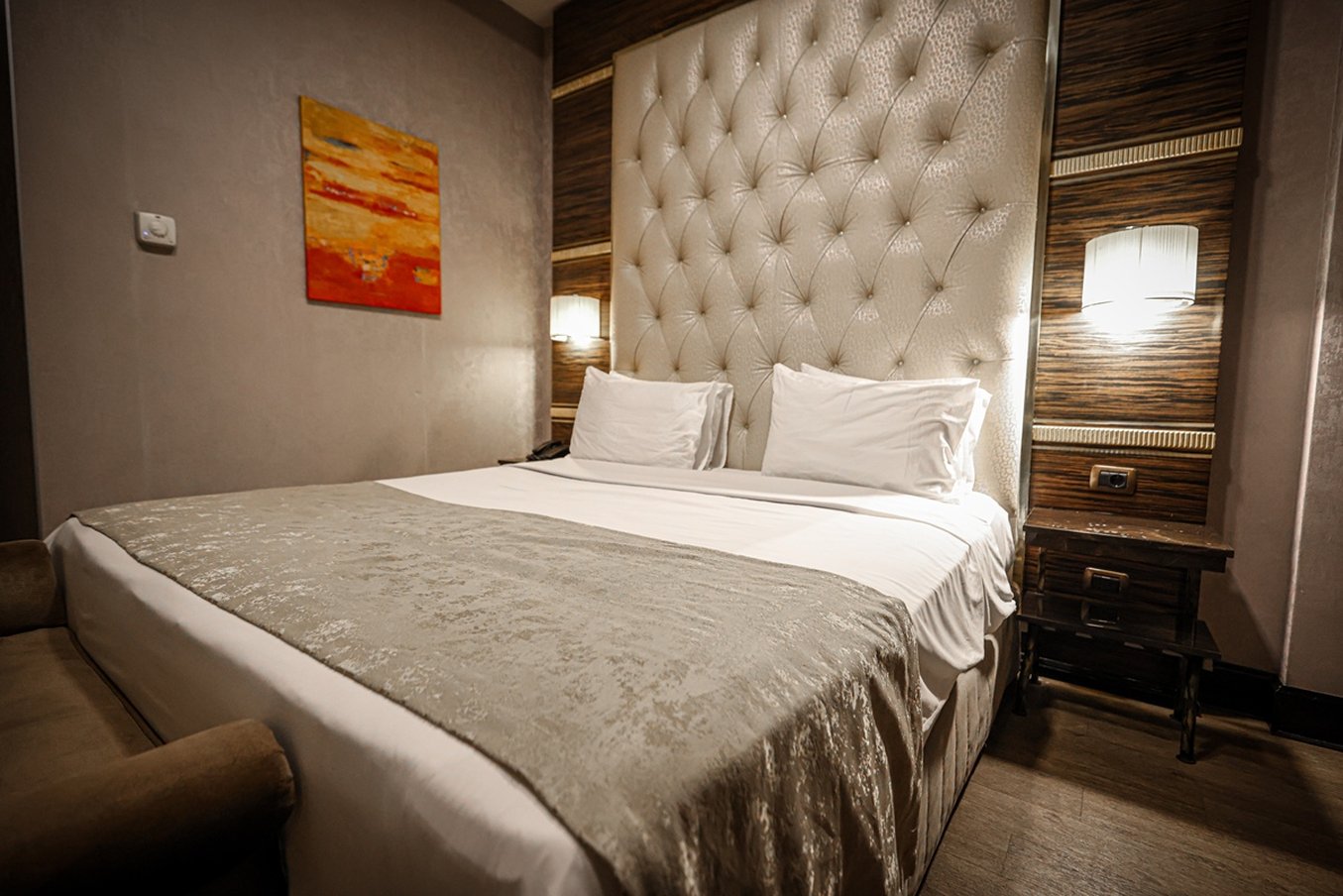 Sapphire Hotel 17/72