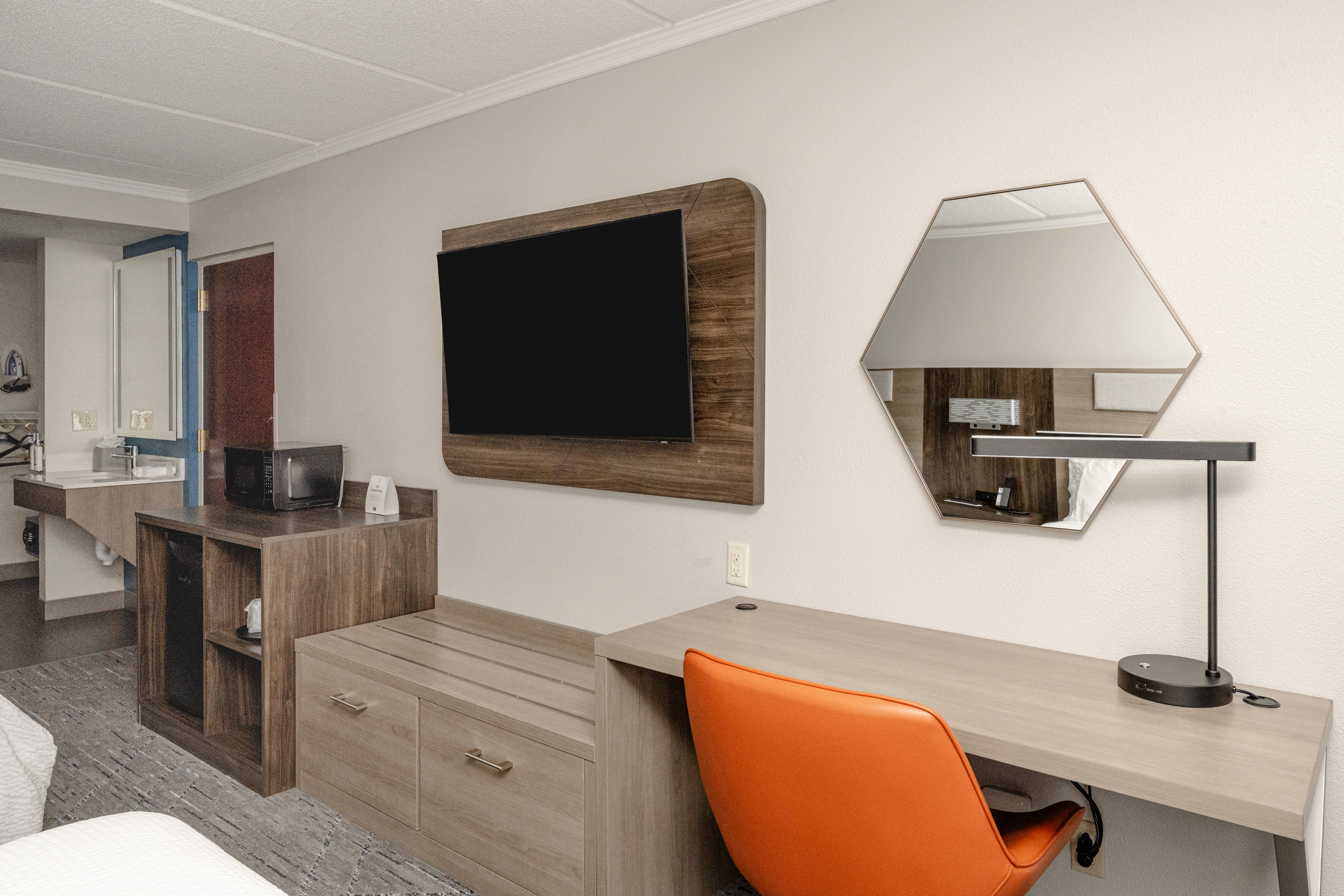 Holiday Inn Express Charleston Ashley Phosphate 17/30
