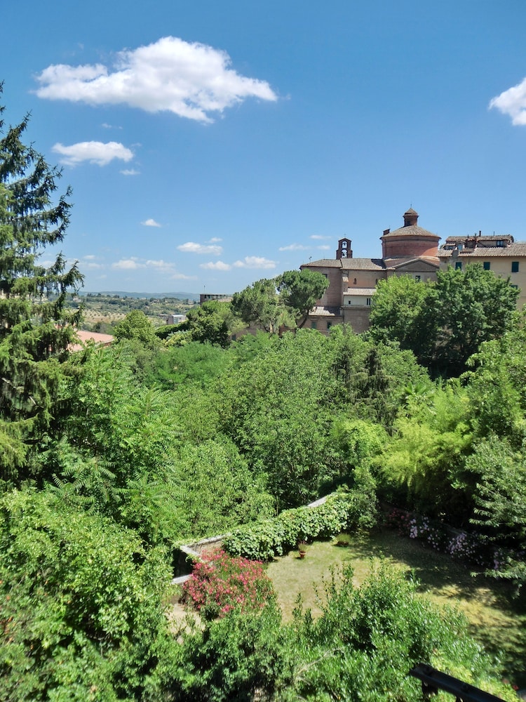 B&B Pantaneto Palazzo Bulgarini 32/42
