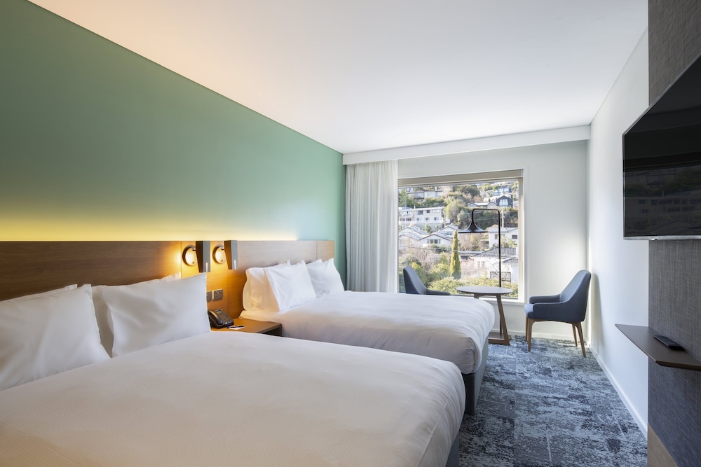 Holiday Inn Express And Suites Queenstown 28/79