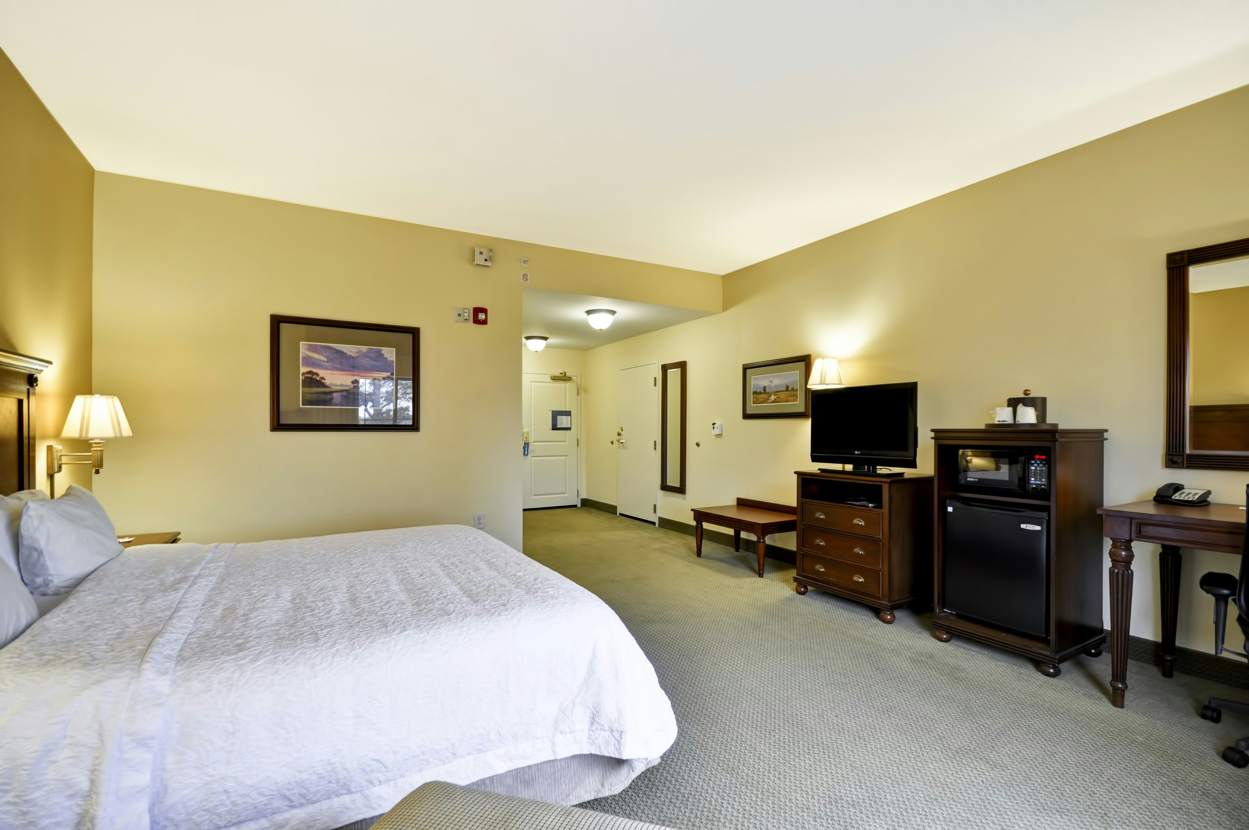 STUDIO, KING BED, ACCESSIBLE