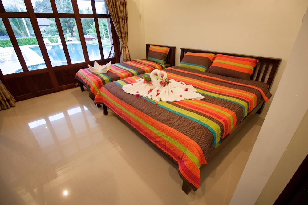 1 BEDROOM, VILLA, POOL VIEW