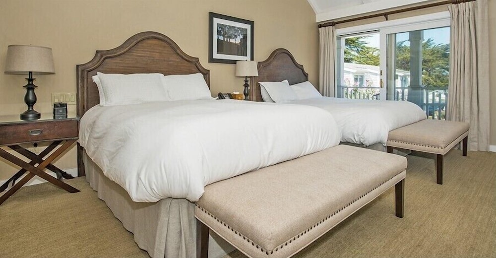 MacCallum House Inn 6/25