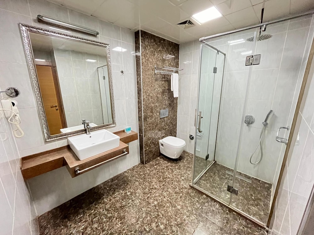 GM City Hotel 50/50