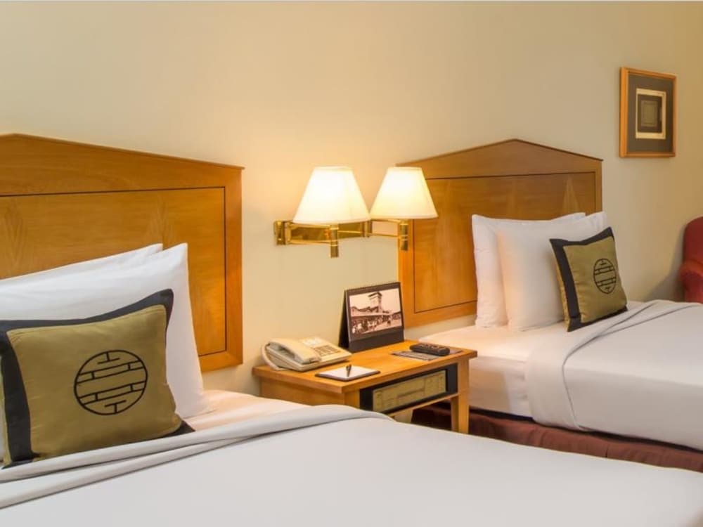 Saigon Prince Hotel 16/71