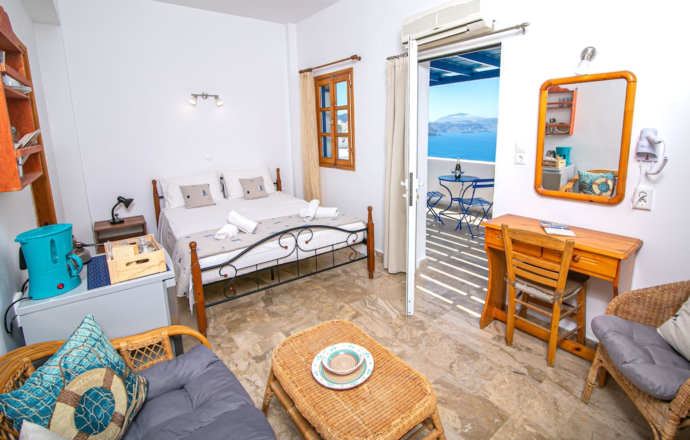 Stelios Rooms 39/59