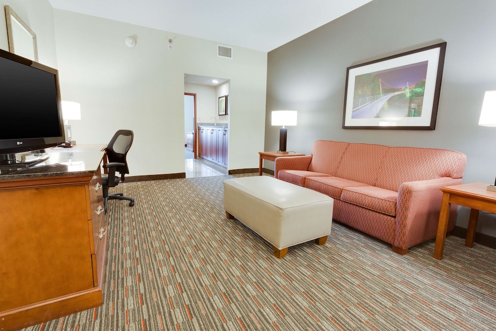 Drury Inn and Suites Greenville 23/36