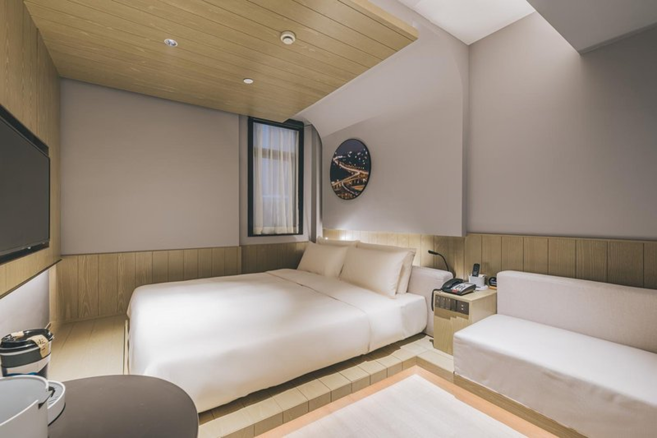 Atour Light Hotel (The Bund, Nanjing East Road) 12/28