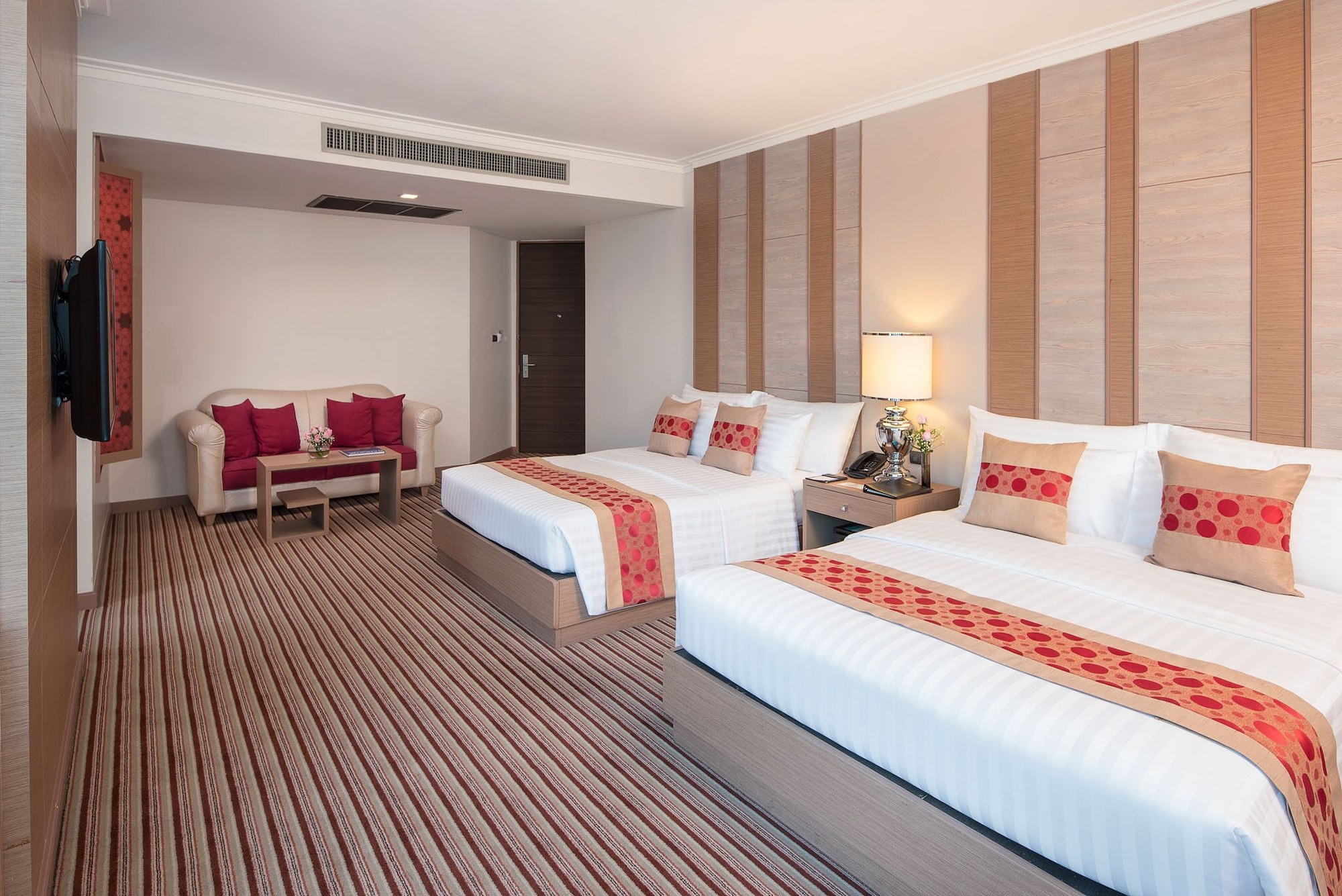 Luxury Quadruple Room Main Tower