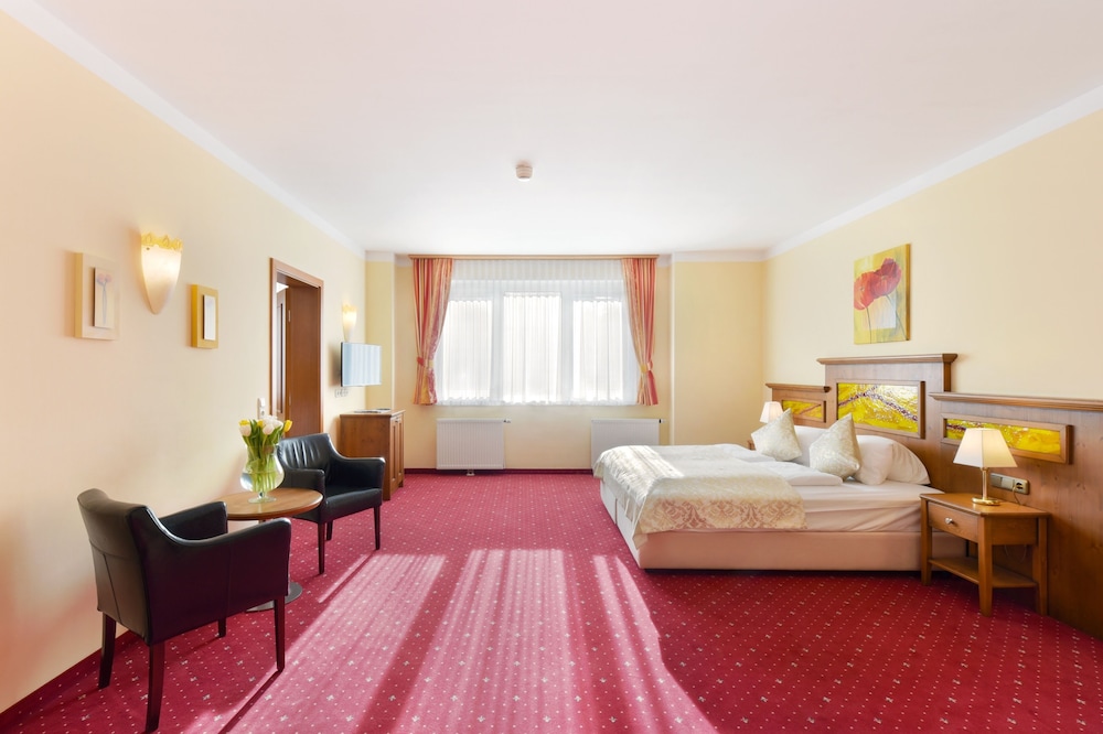 Cella Central Historic Boutique Hotel 24/69