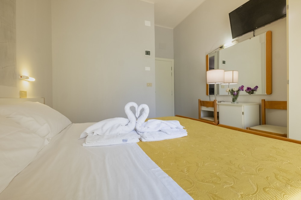 Hotel Giumer 6/28