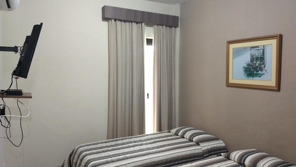 Castel Plaza Hotel 24/61