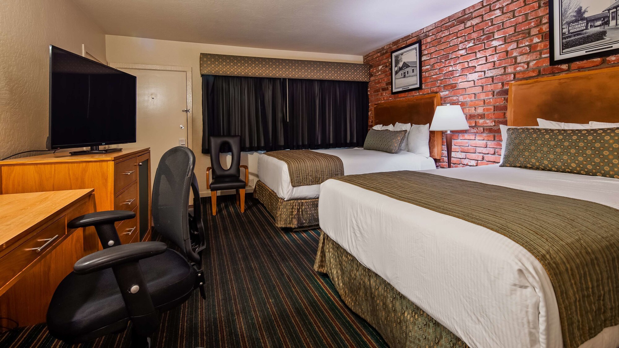 Standard, 2 Queen Beds, Best Western Pine Tree Motel 5/9