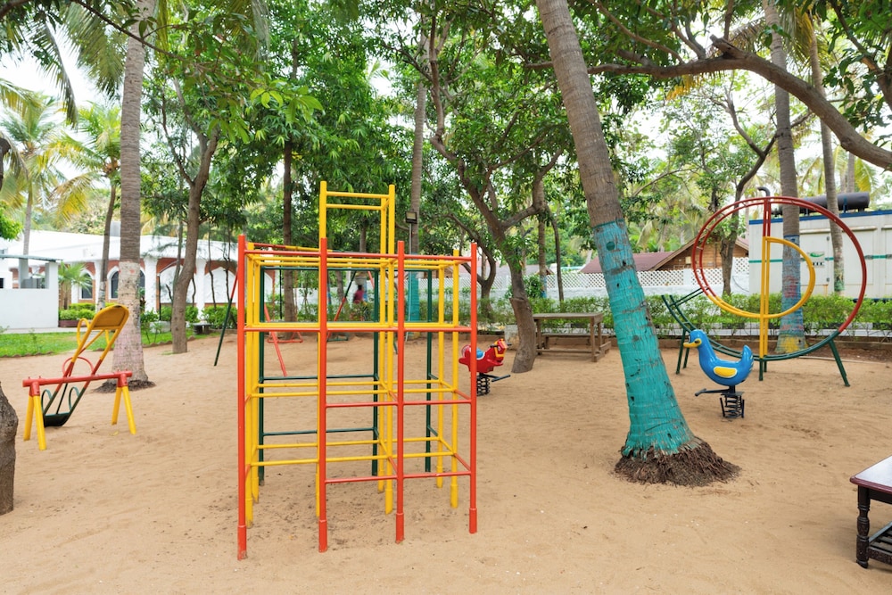 Shelter Beach Resort 59/66
