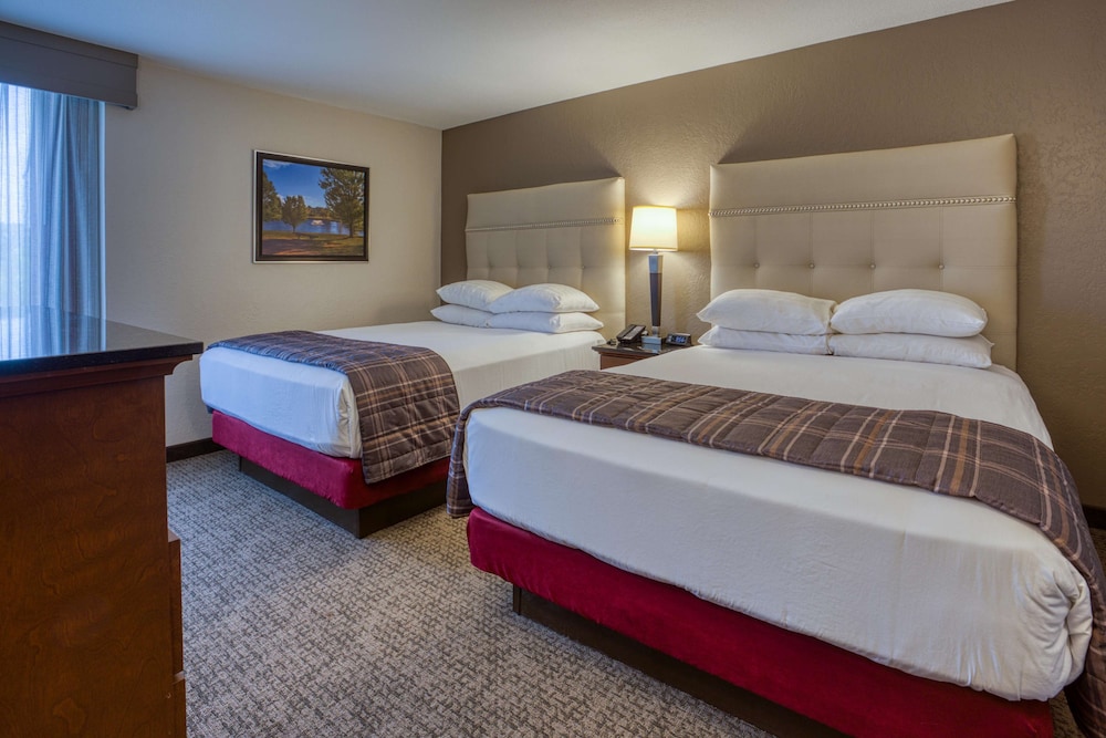 Drury Inn and Suites St Louis Fairview Heights 14/50