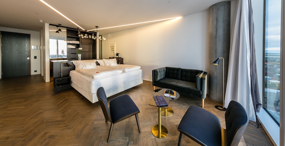 Tower Suites Reykjavik 9/41