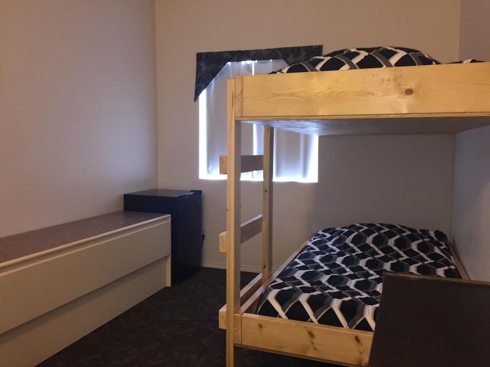 Invermere Hostel 29/30