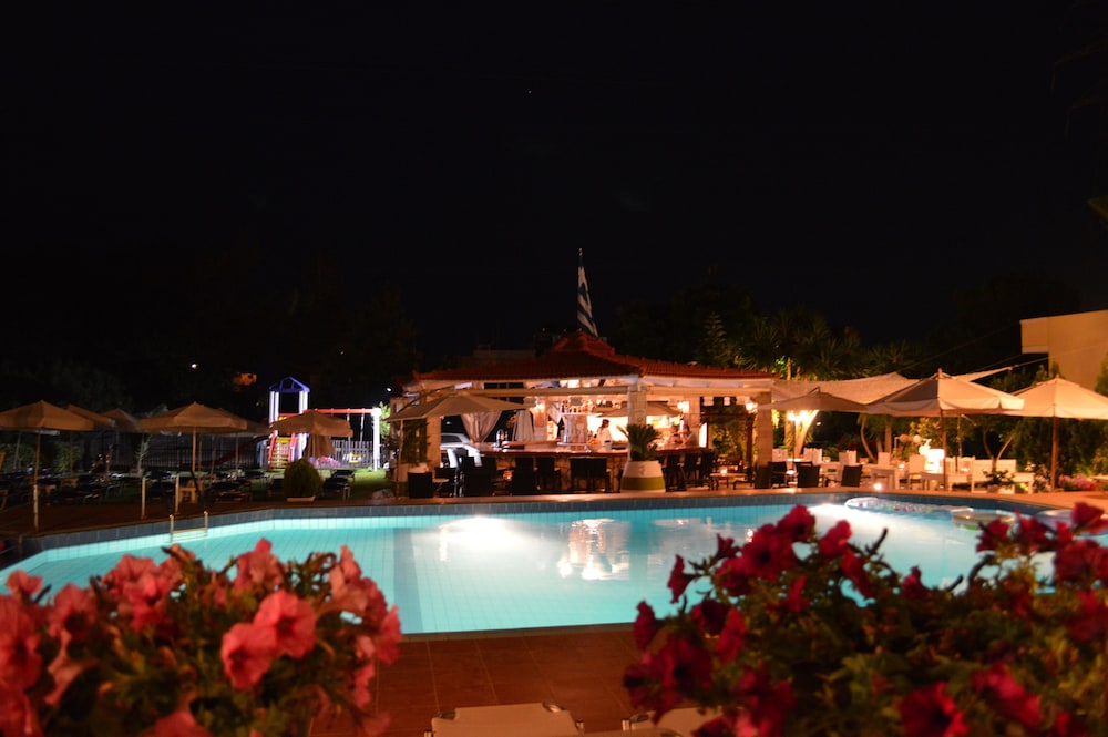 Nikos Apartments 22/76