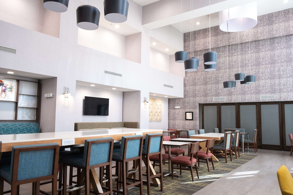 Hampton Inn And Suites Dallas Lewisville Vista Ridge Mall 67/71