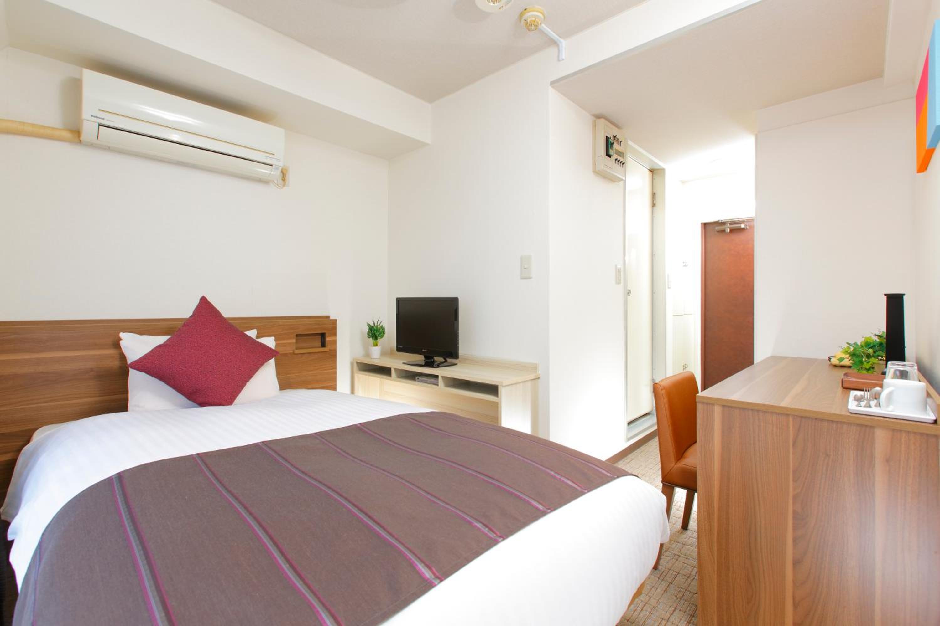 Semi Room, Economy, Single, Semi Double Bed, Smoking