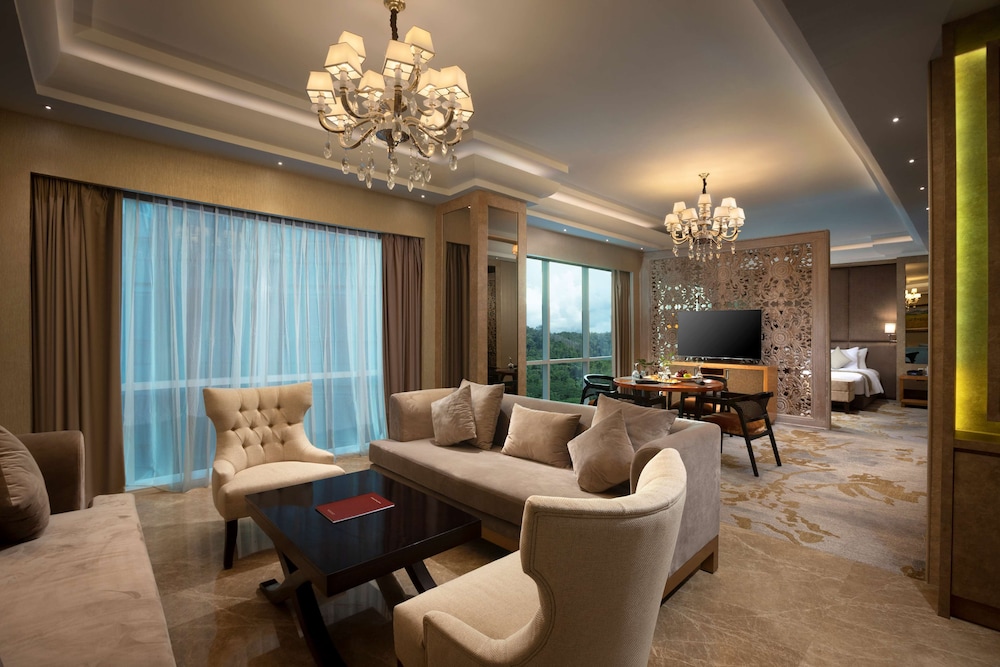 Wyndham Panbil Batam 81/105
