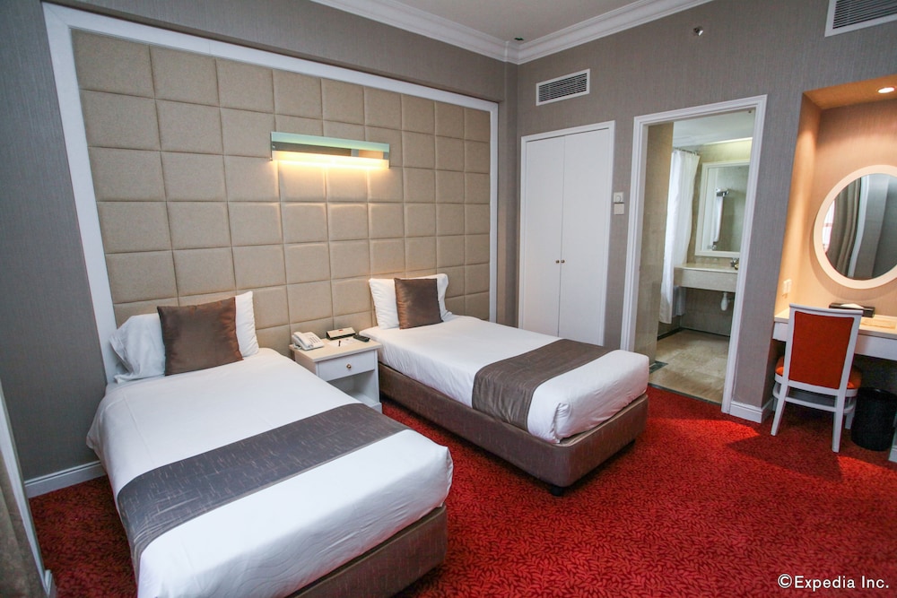Holiday Inn Express & Suites Singapore Novena 12/58