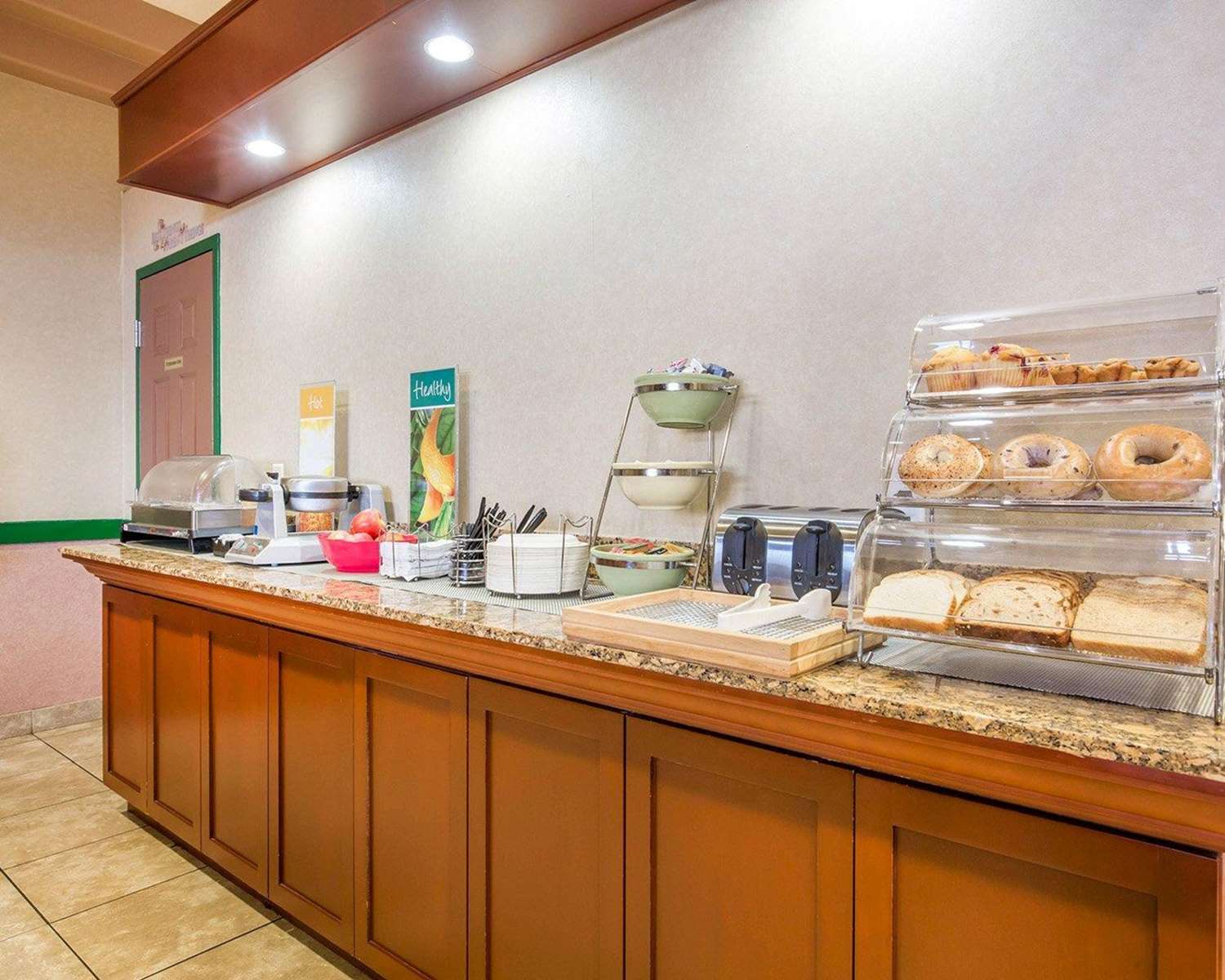 Quality Inn and Suites Lethbridge East 37/52