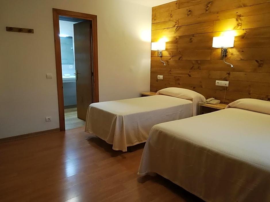 Hotel Vicente 15/59