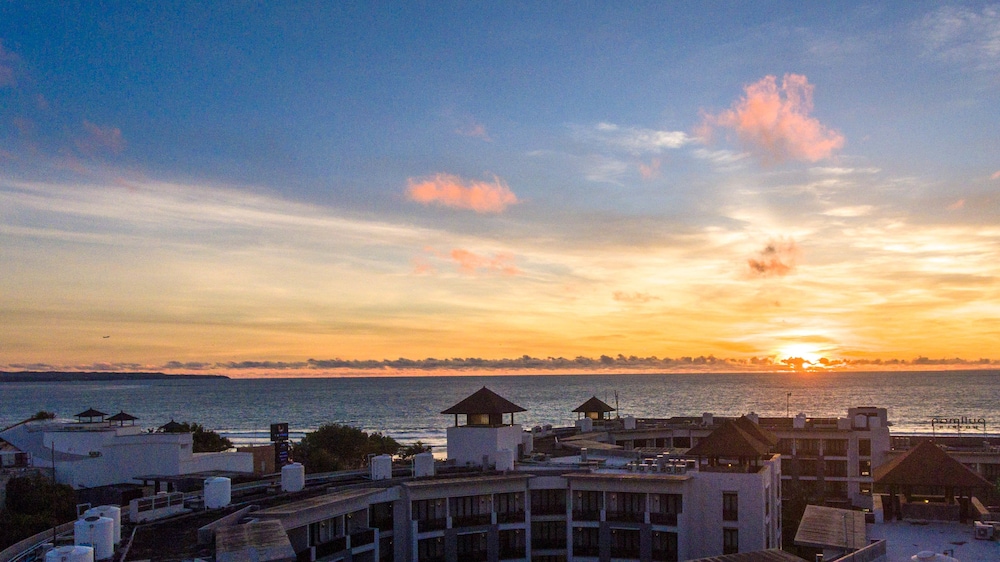 FOURTEEN ROSES BEACH HOTEL 51/62
