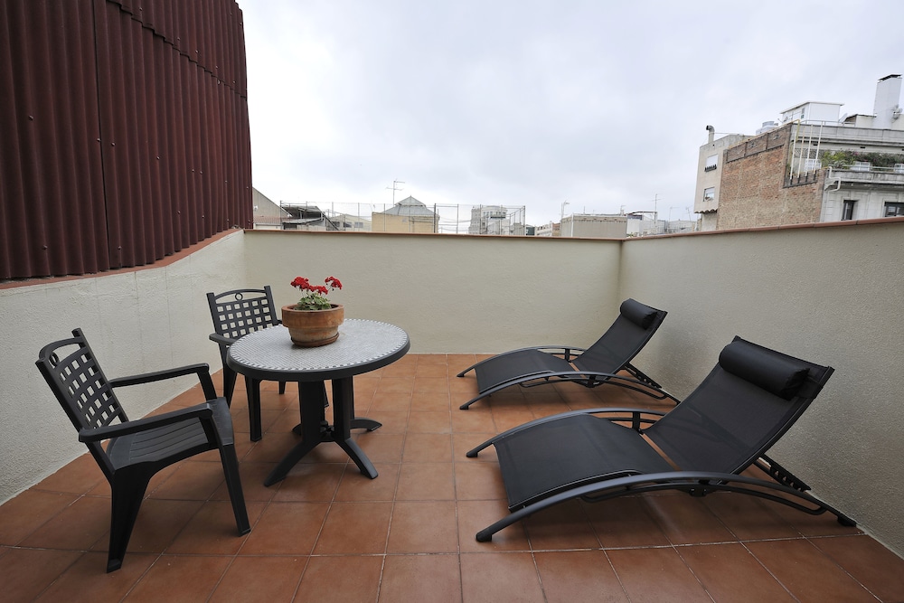 Roger De Lluria Hotel 53/57