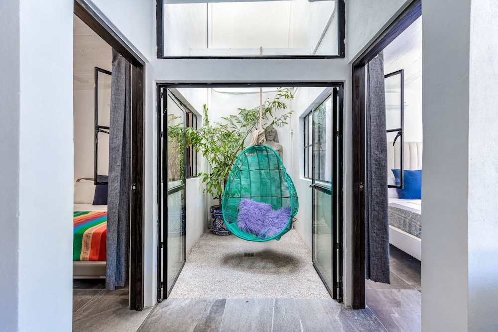Cuale Condo Retreats 6/50