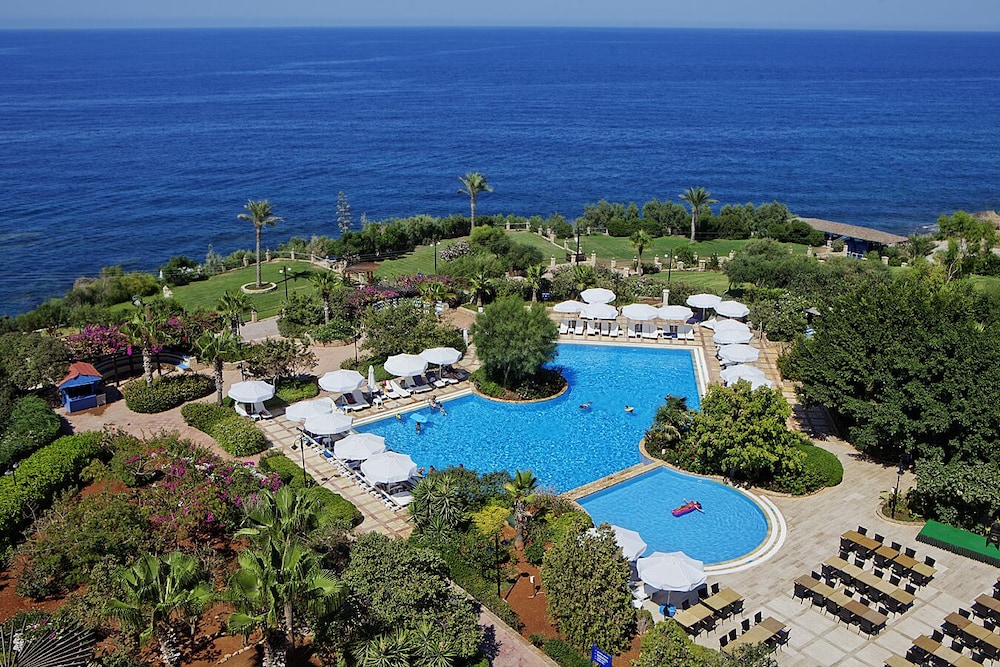 Merit Crystal Cove Hotel Casino & Spa 40/48