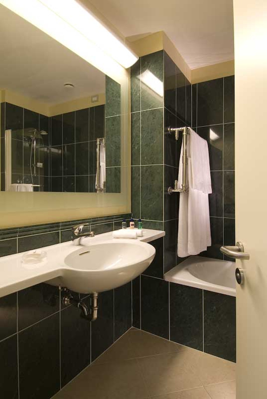 Hilton Garden Inn Rome Airport 75/75