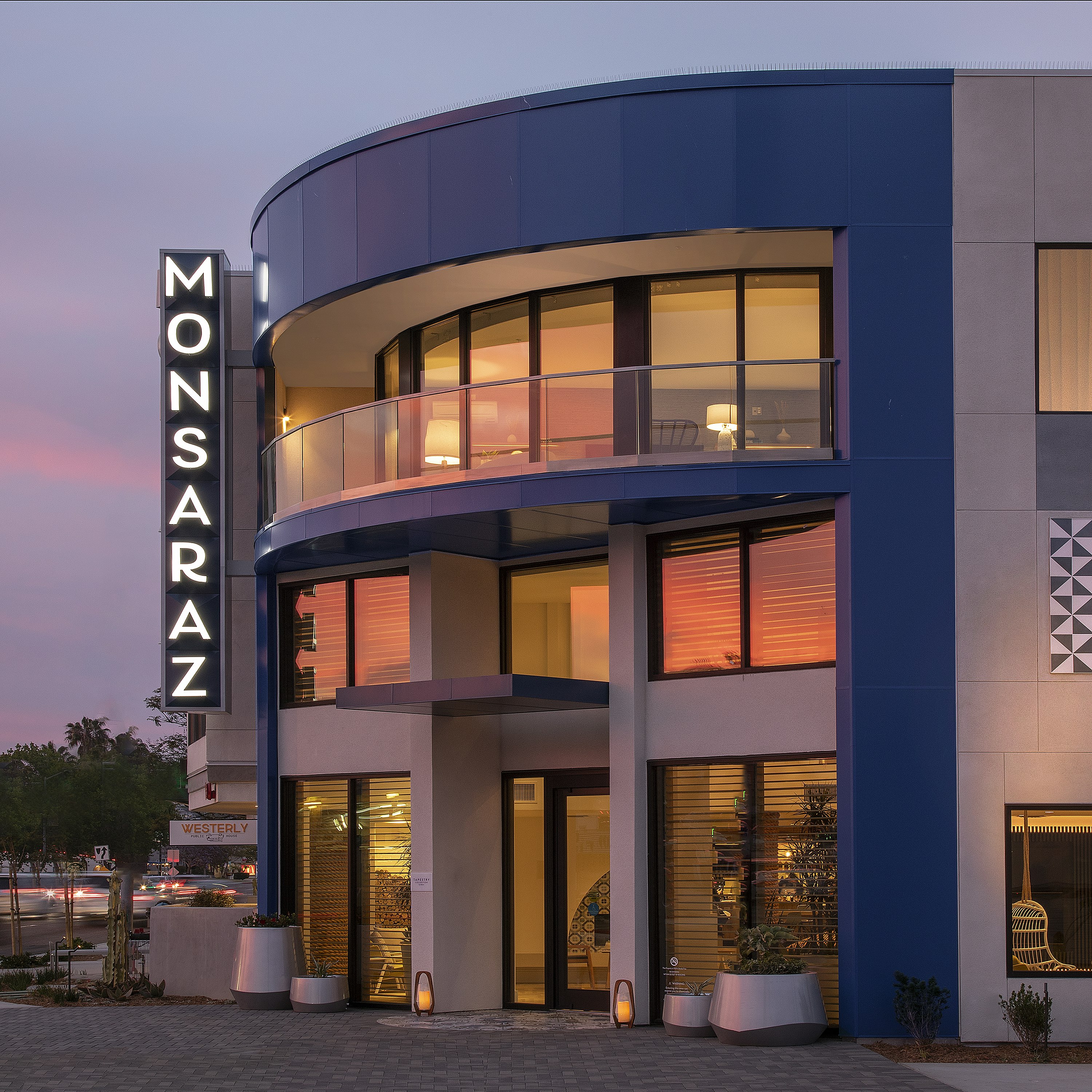 The Monsaraz San Diego, Tapestry Collection by Hilton 1/33
