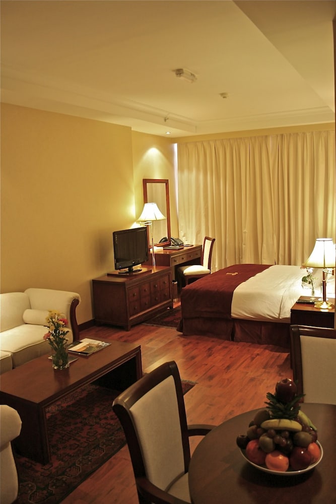 Trianon Hotel 42/63