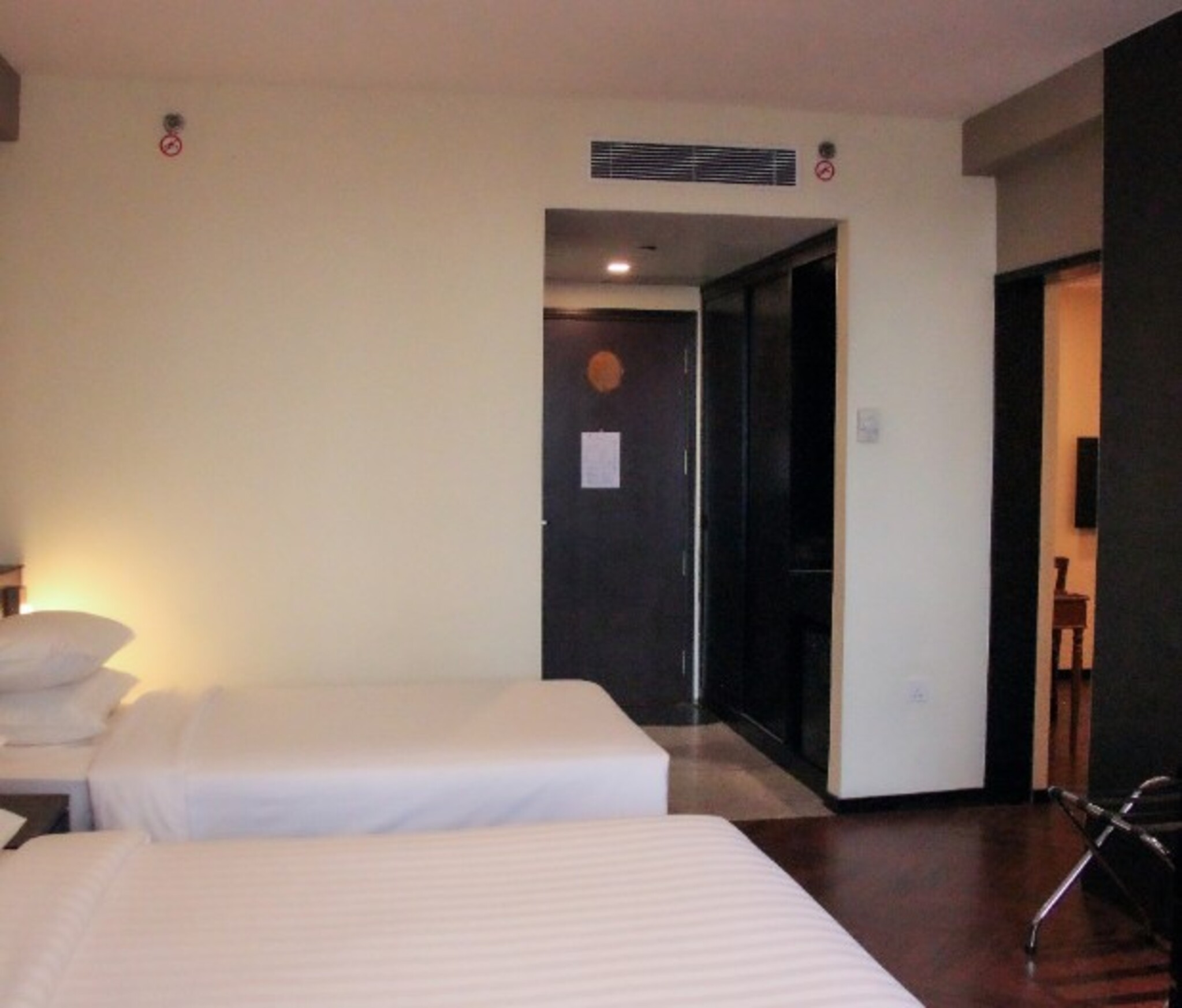 PREMIER ROOM