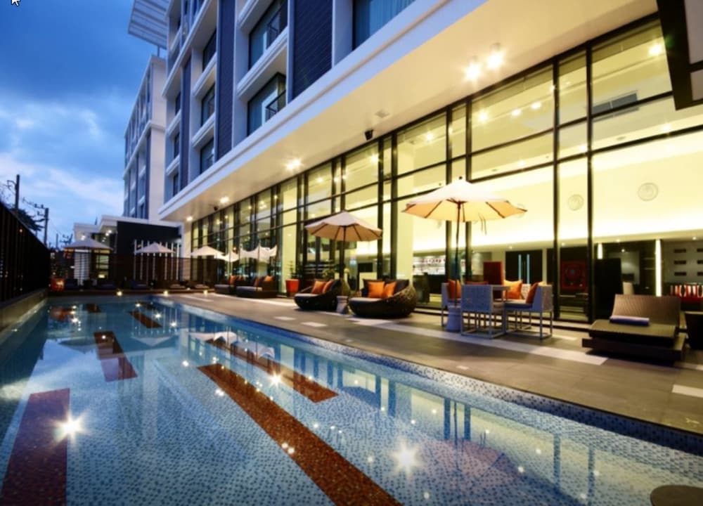 Tsix5 Hotel 6/50