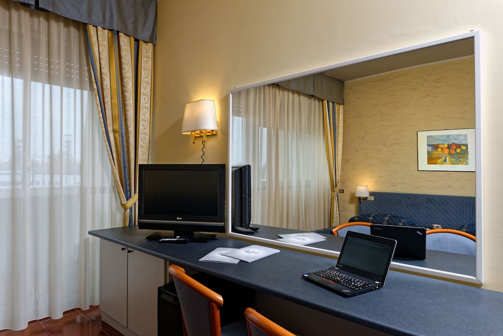 JR Hotels Gate 7 Bologna 67/70
