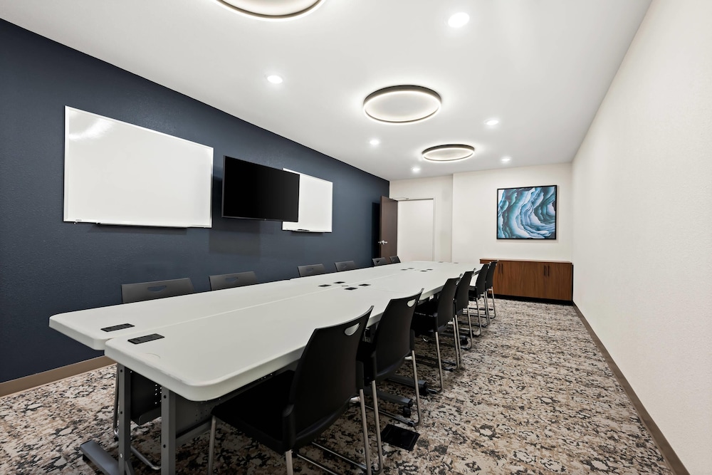 Everhome Suites Huntsville - Research Park 46/60