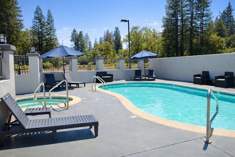Fairview Inn And Suites Healdsburg 43/65
