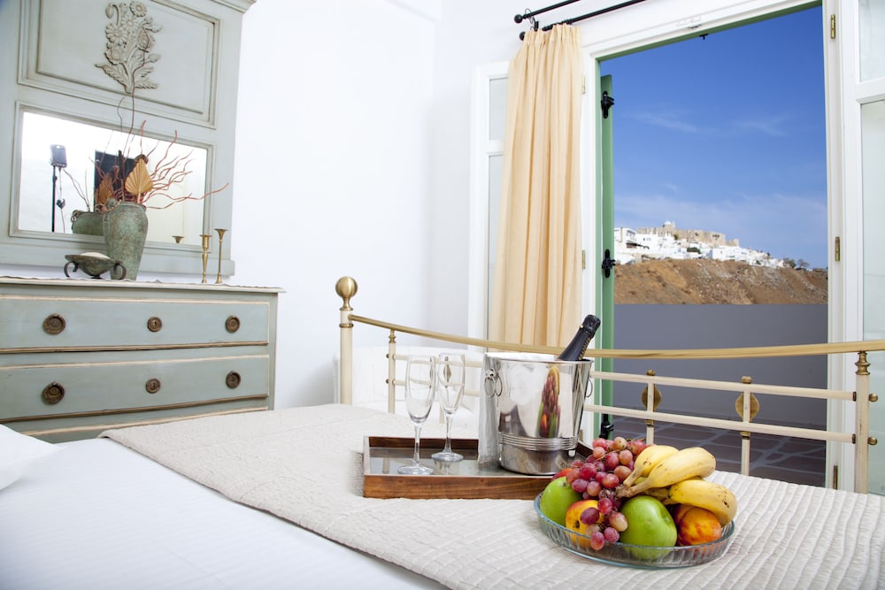 Tholaria Boutique Hotel 40/50