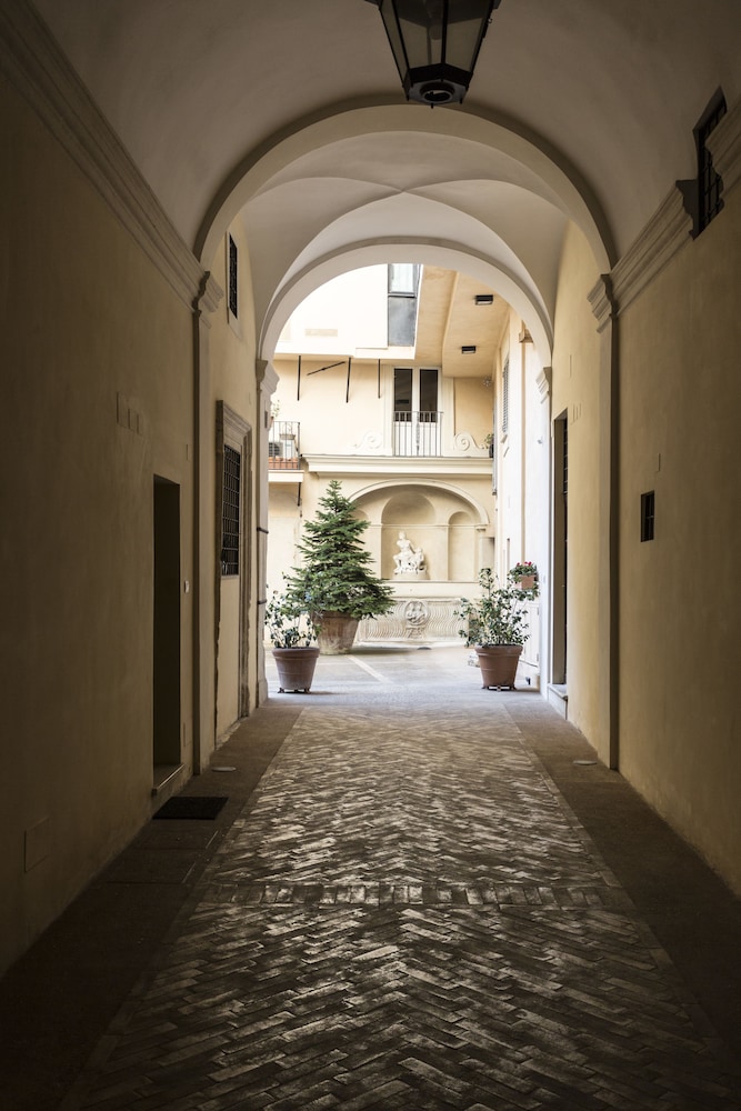 Navona Grand Suite 44/50
