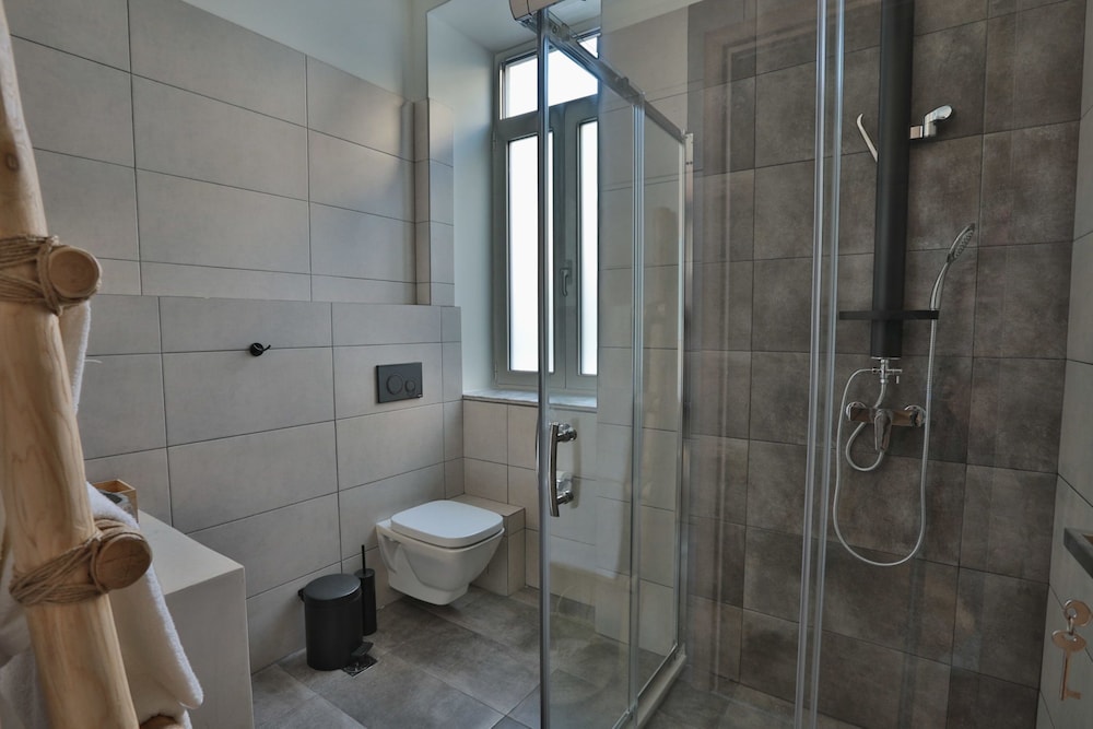 Ederlezi Boutique Hotel 52/60