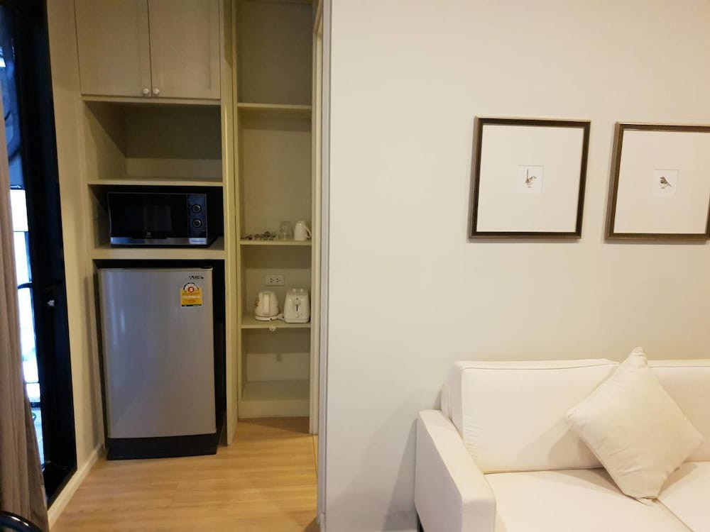 غرفة قياسية بسرير كينج، DLUX Condominium 7/10